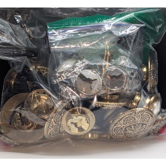Bag of Button Covers Different Colors Sizes & Styles - Picture 1 of 4
